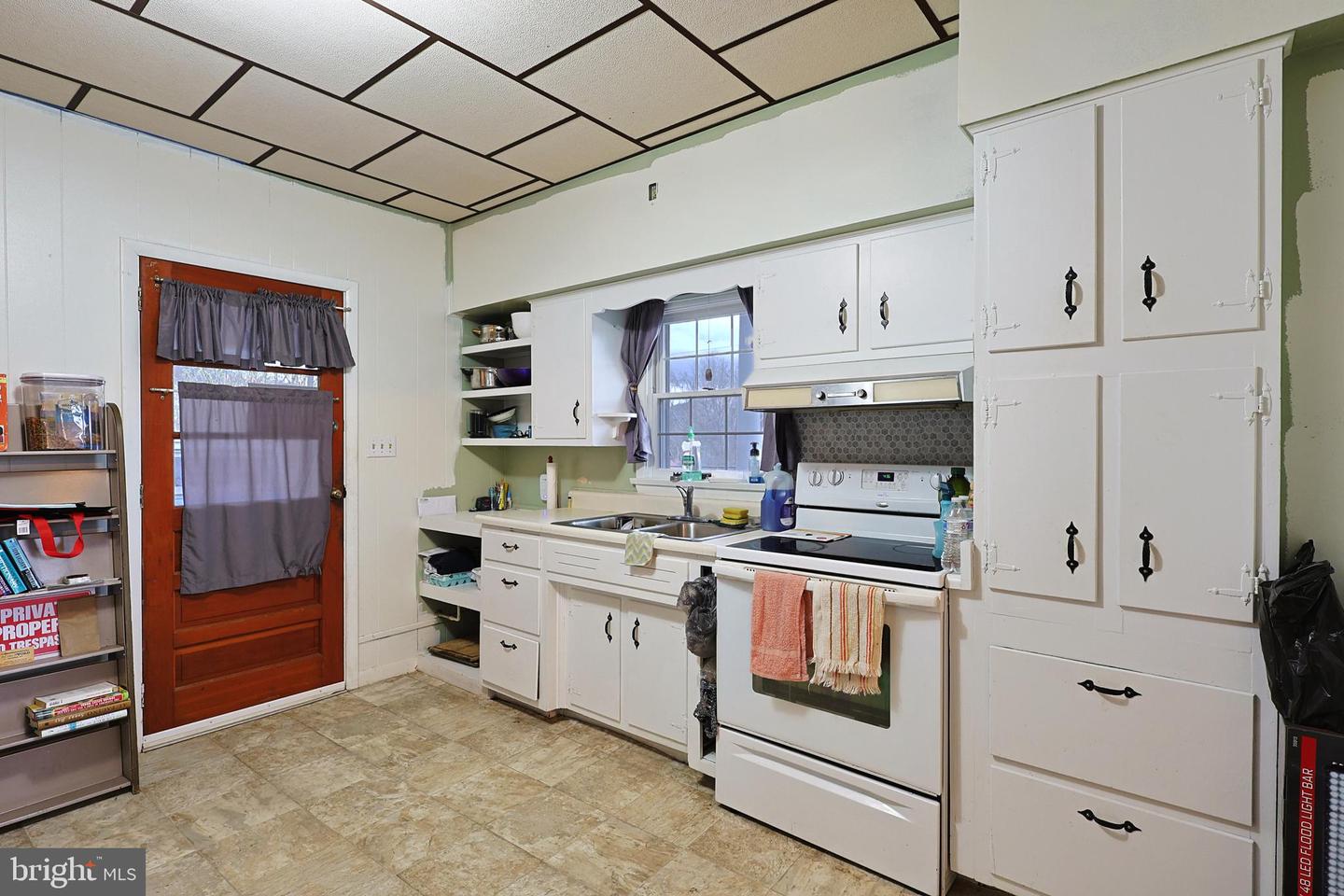 11305 Creek Rd Se Property Photo 4