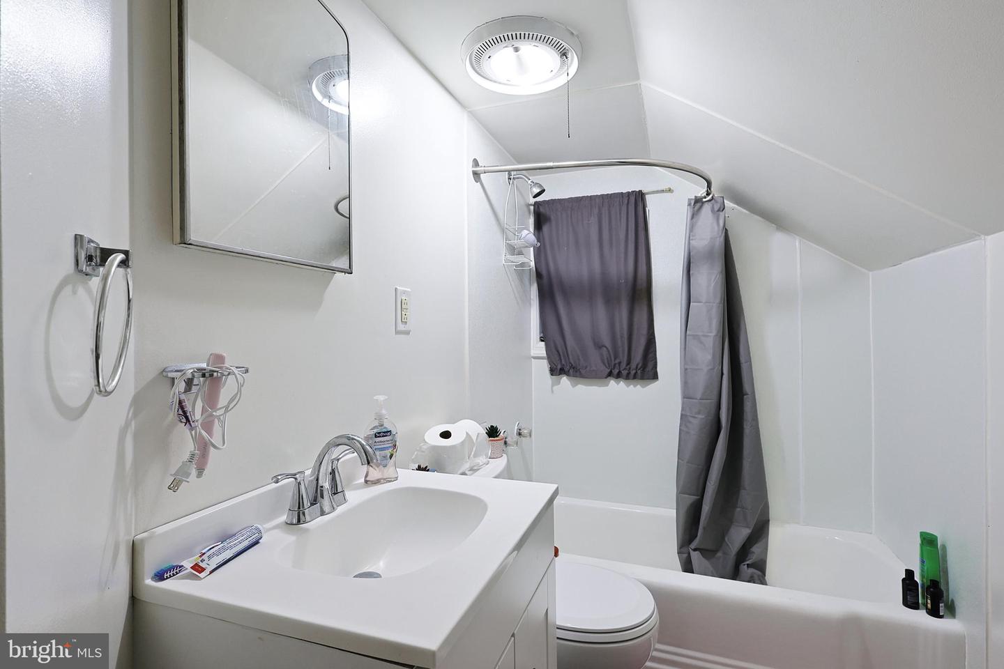 11305 Creek Rd Se Property Photo 26