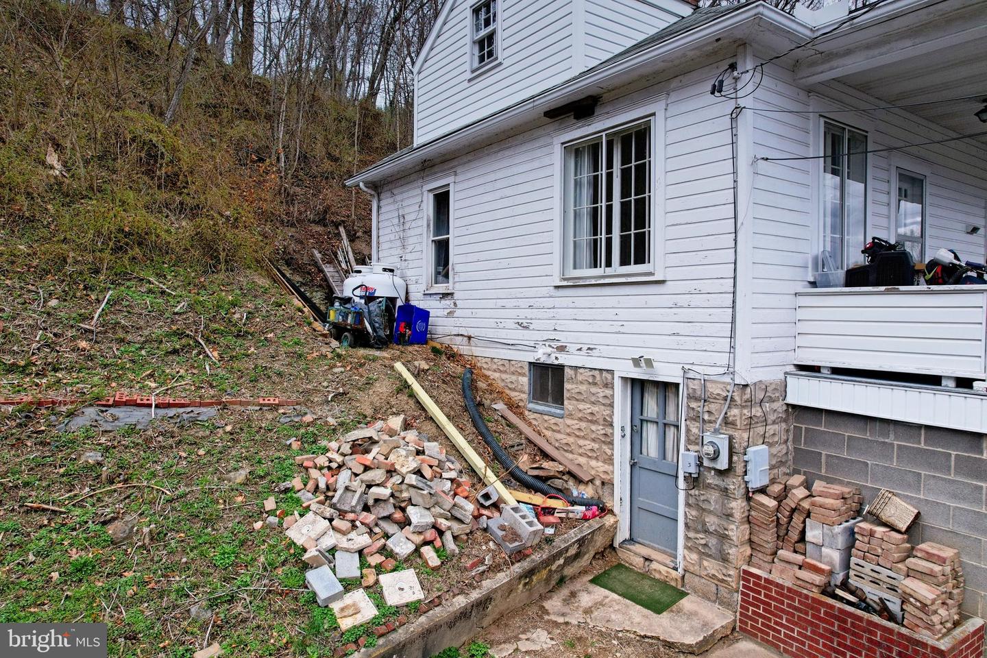 11305 Creek Rd Se Property Photo 38