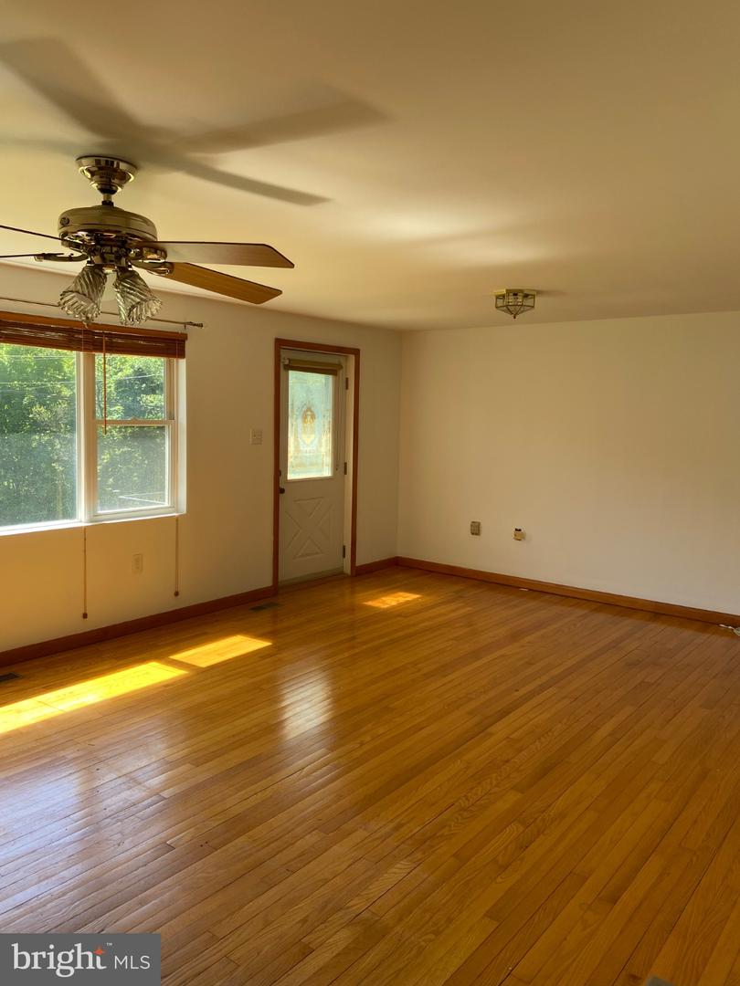 12001 Bedford Rd Property Photo 12