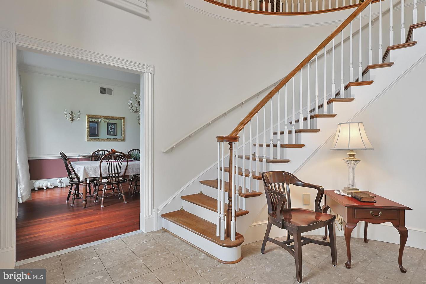 15715 Merrill Ln Property Photo 8