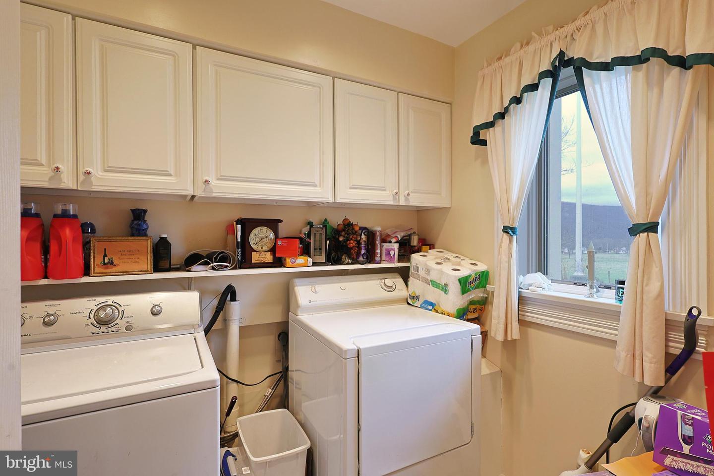 15715 Merrill Ln Property Photo 29