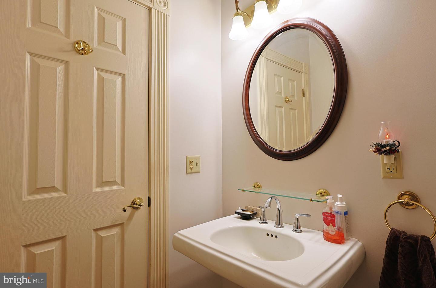 15715 Merrill Ln Property Photo 36