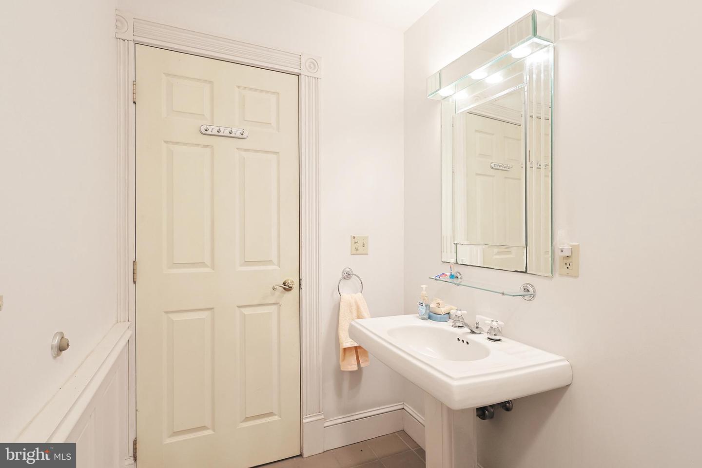 15715 Merrill Ln Property Photo 62