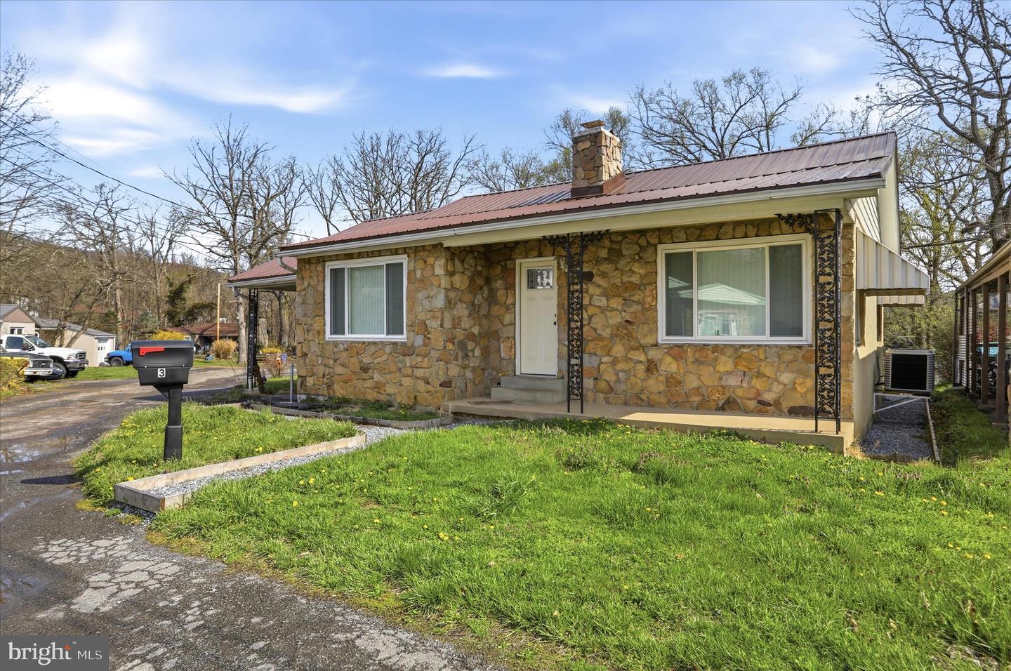 3 Glenview Dr Property Photo 2