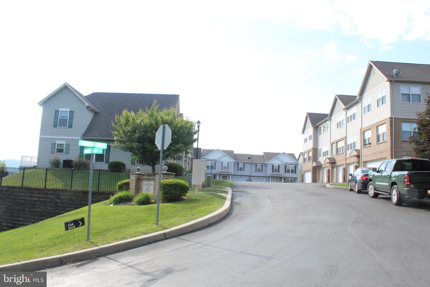 108 Day Break Dr Property Photo 2