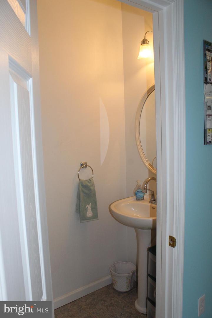 108 Day Break Dr Property Photo 28