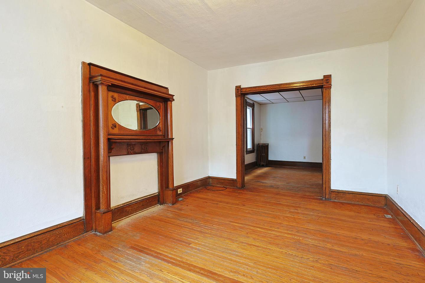 214 S Central Ave Property Photo 8