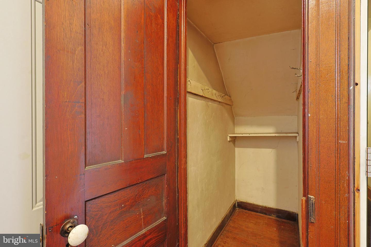 214 S Central Ave Property Photo 12