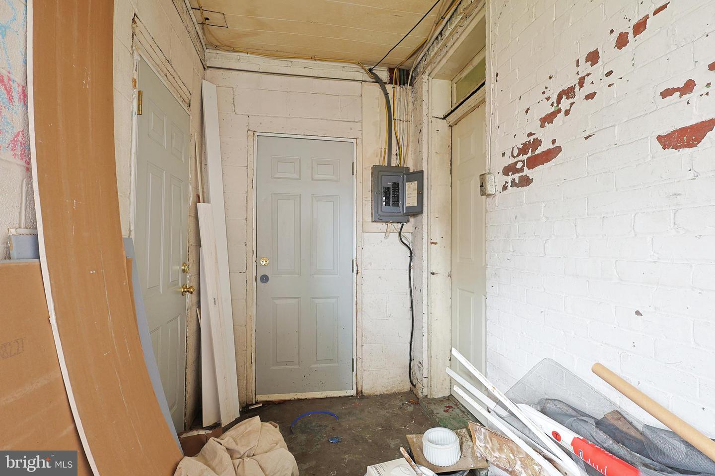 214 S Central Ave Property Photo 19