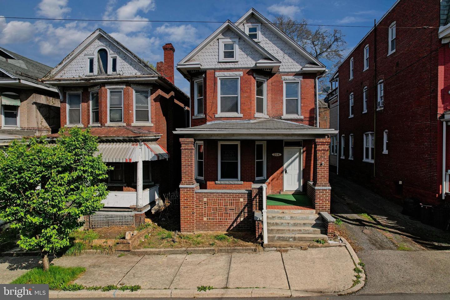 214 S Central Ave Property Photo 52