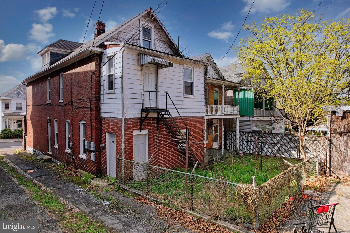 214 S Central Ave Property Photo 57