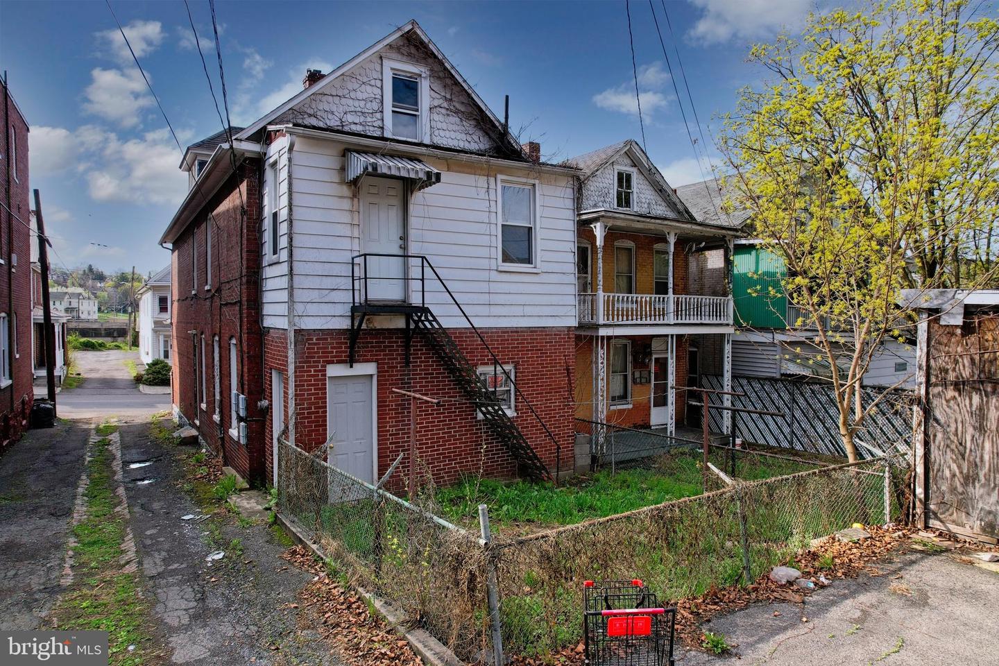 214 S Central Ave Property Photo 58