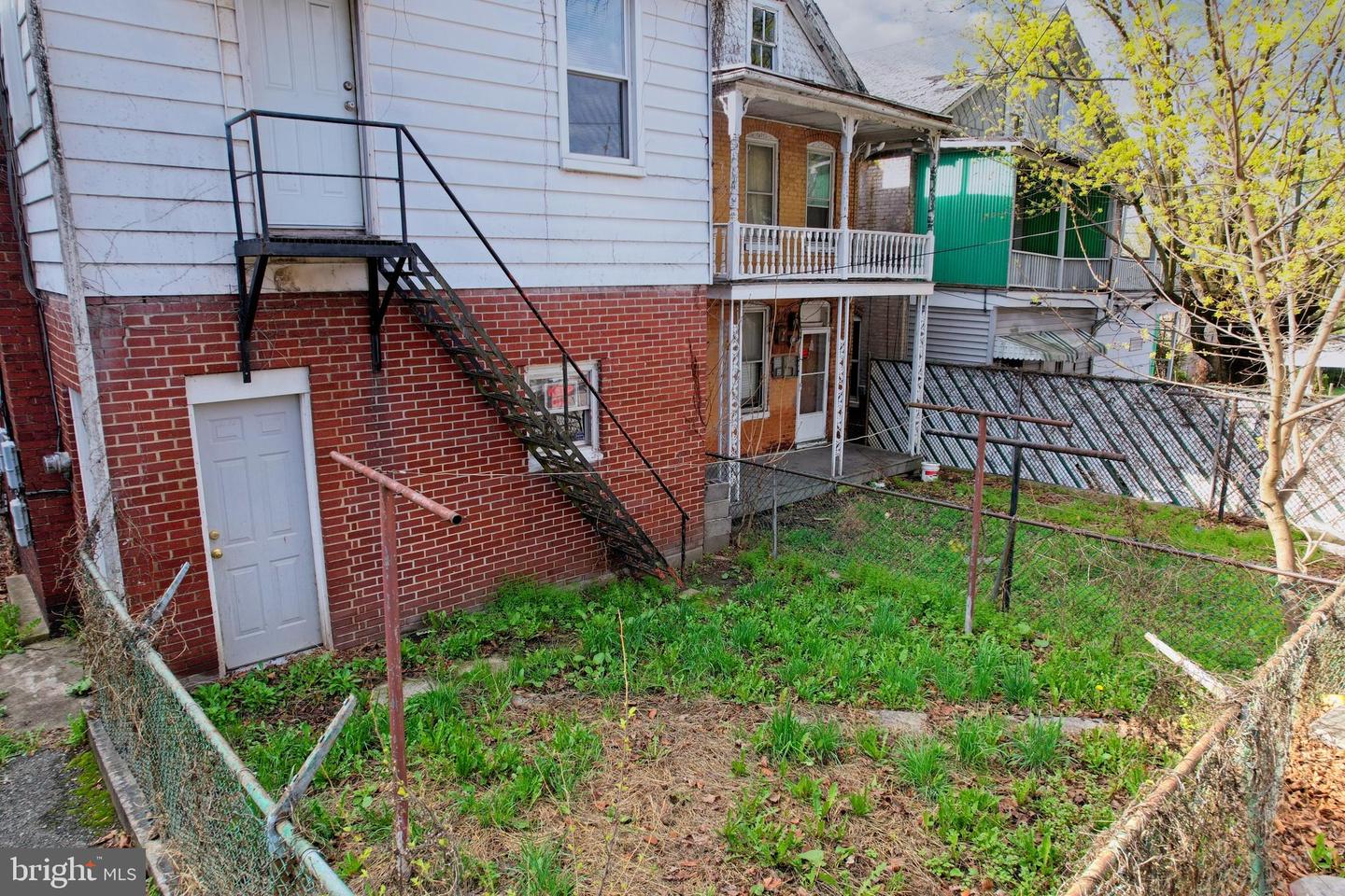 214 S Central Ave Property Photo 60