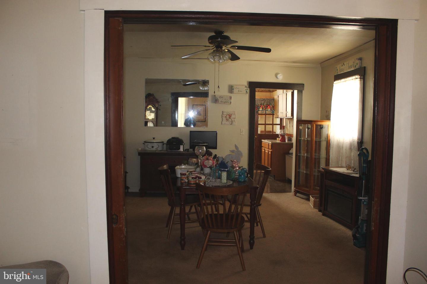 130 Oak St Property Photo 13