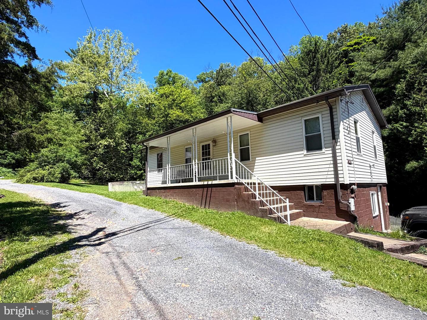 12717 N Cresap St Property Photo 3