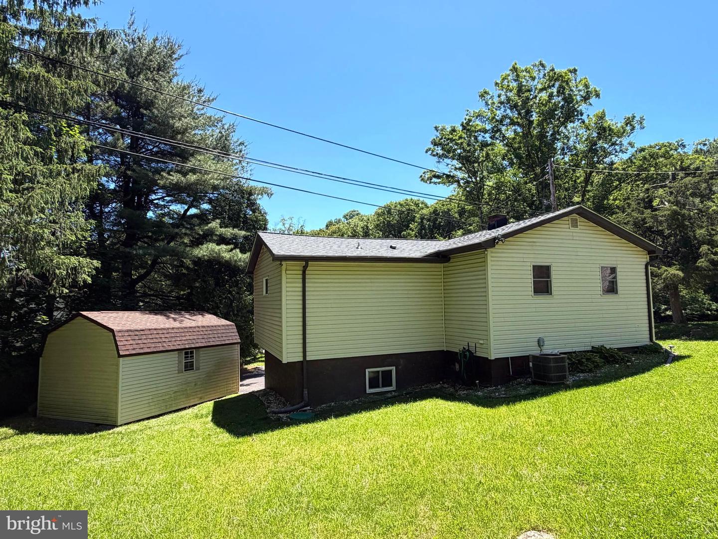 12717 N Cresap St Property Photo 5