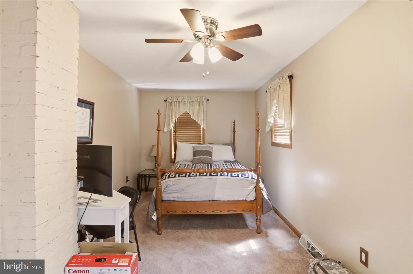 12717 N Cresap St Property Photo 20