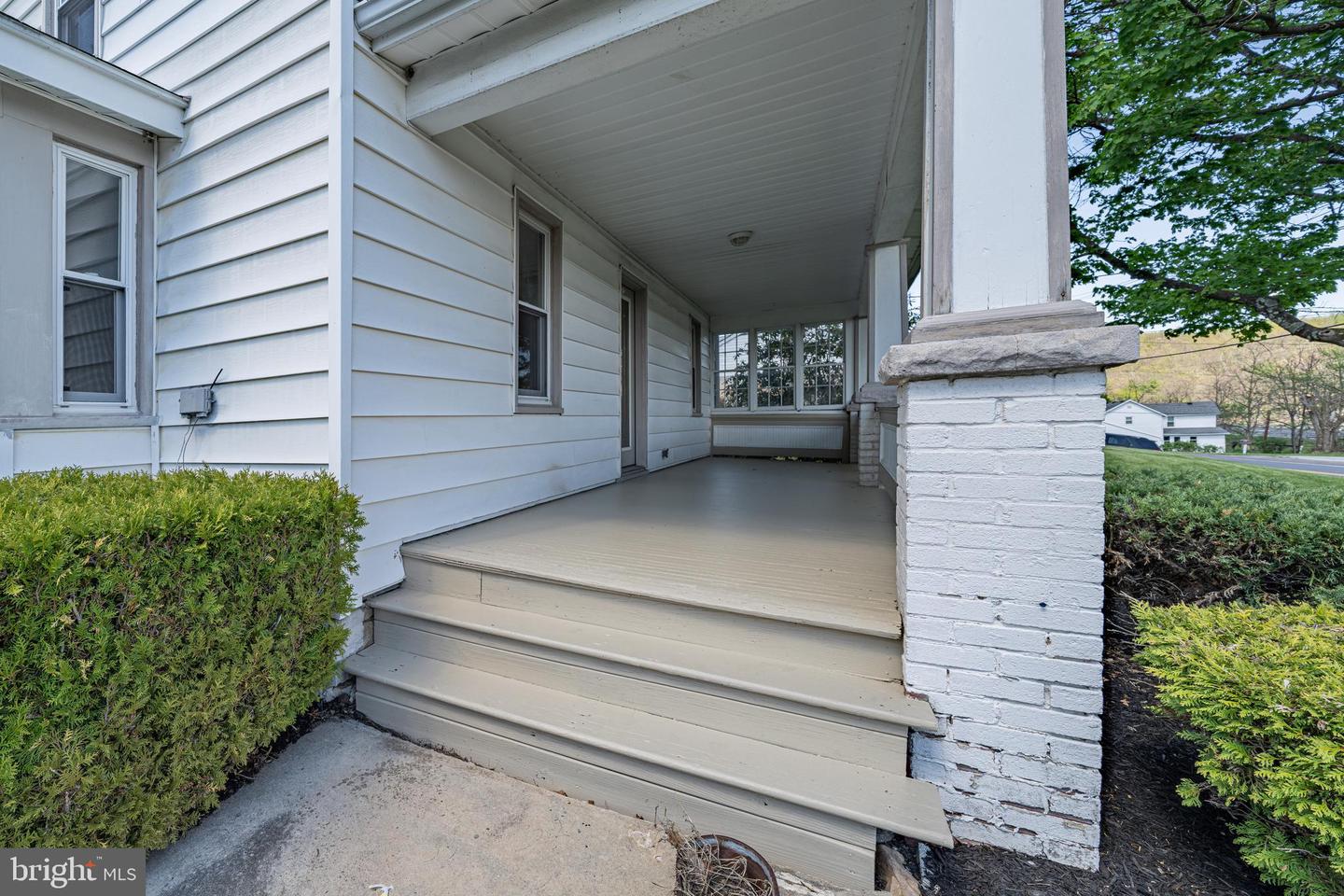 14015 Bedford Rd Ne Property Photo 6