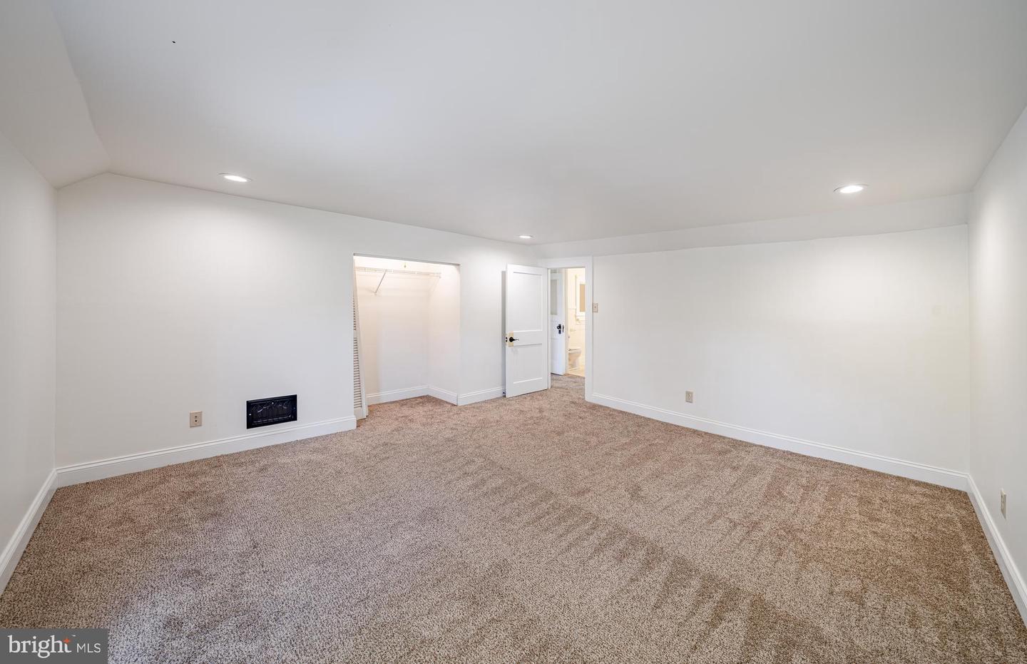 14015 Bedford Rd Ne Property Photo 26
