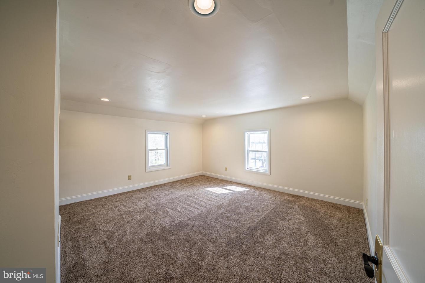 14015 Bedford Rd Ne Property Photo 36