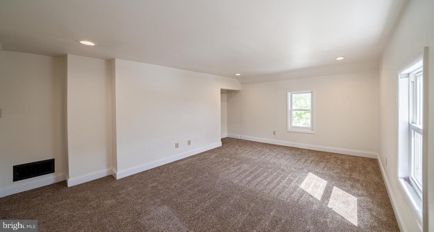 14015 Bedford Rd Ne Property Photo 37