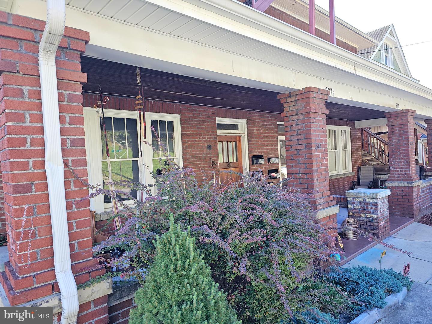 807 Bedford St Property Photo 3