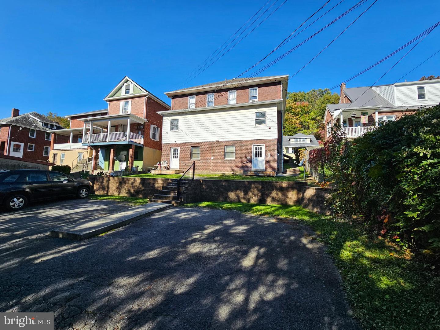 807 Bedford St Property Photo 12