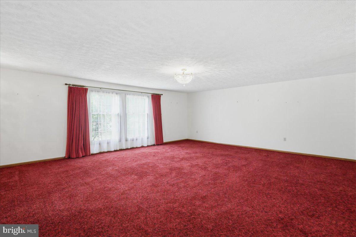 1048 Bishop Walsh Rd Property Photo 3