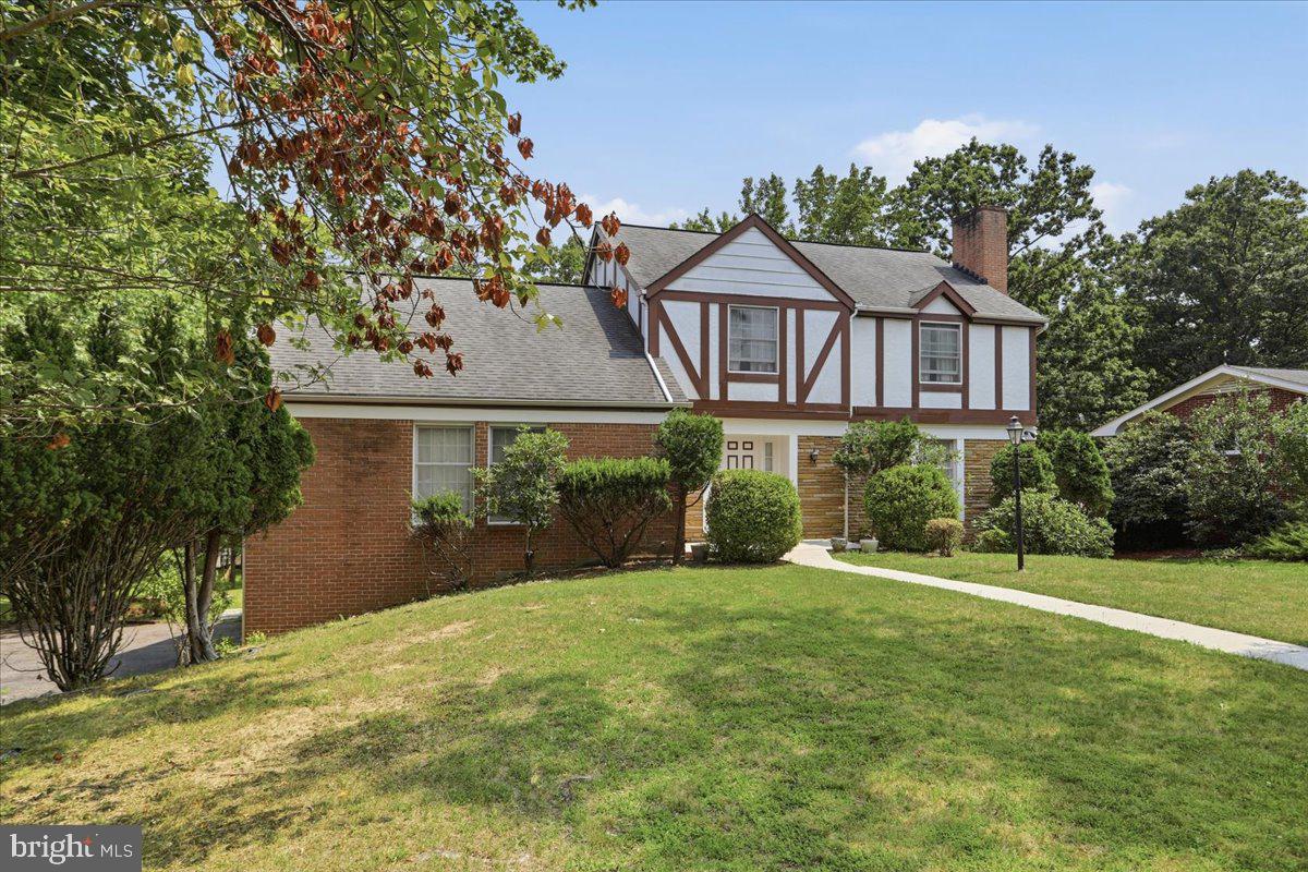 1048 Bishop Walsh Rd Property Photo 11