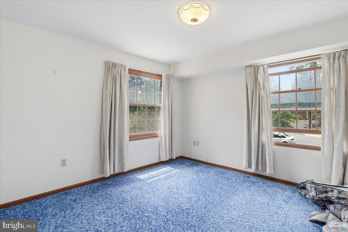 1048 Bishop Walsh Rd Property Photo 24