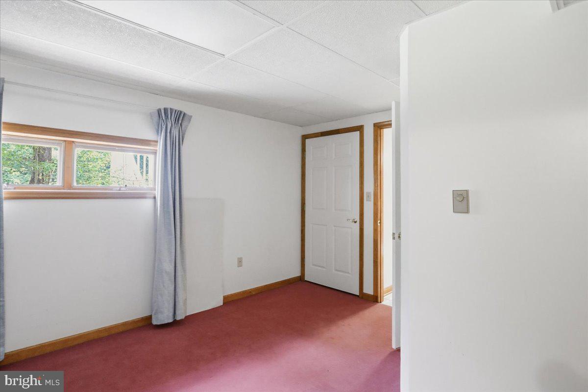 1048 Bishop Walsh Rd Property Photo 34