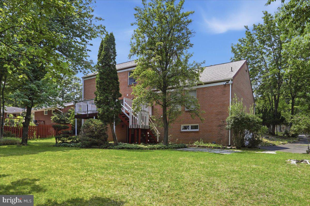 1048 Bishop Walsh Rd Property Photo 42