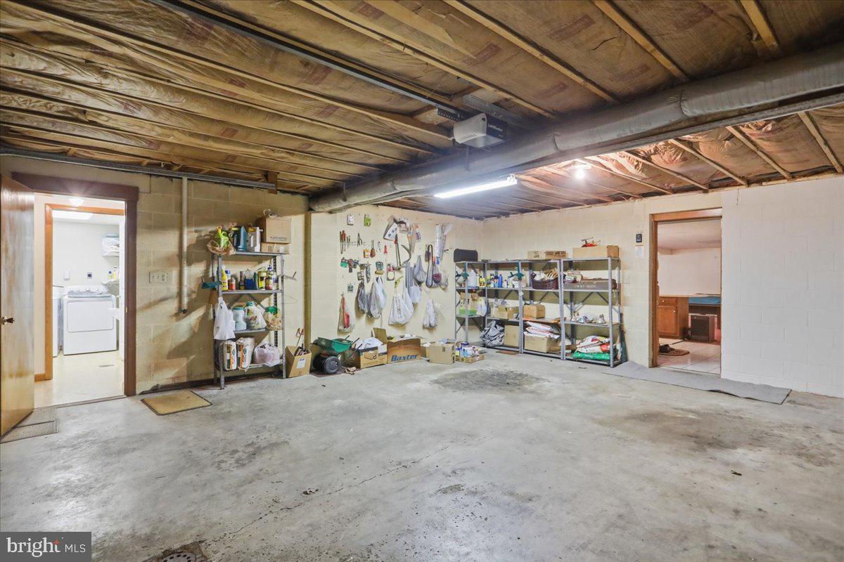 1048 Bishop Walsh Rd Property Photo 45
