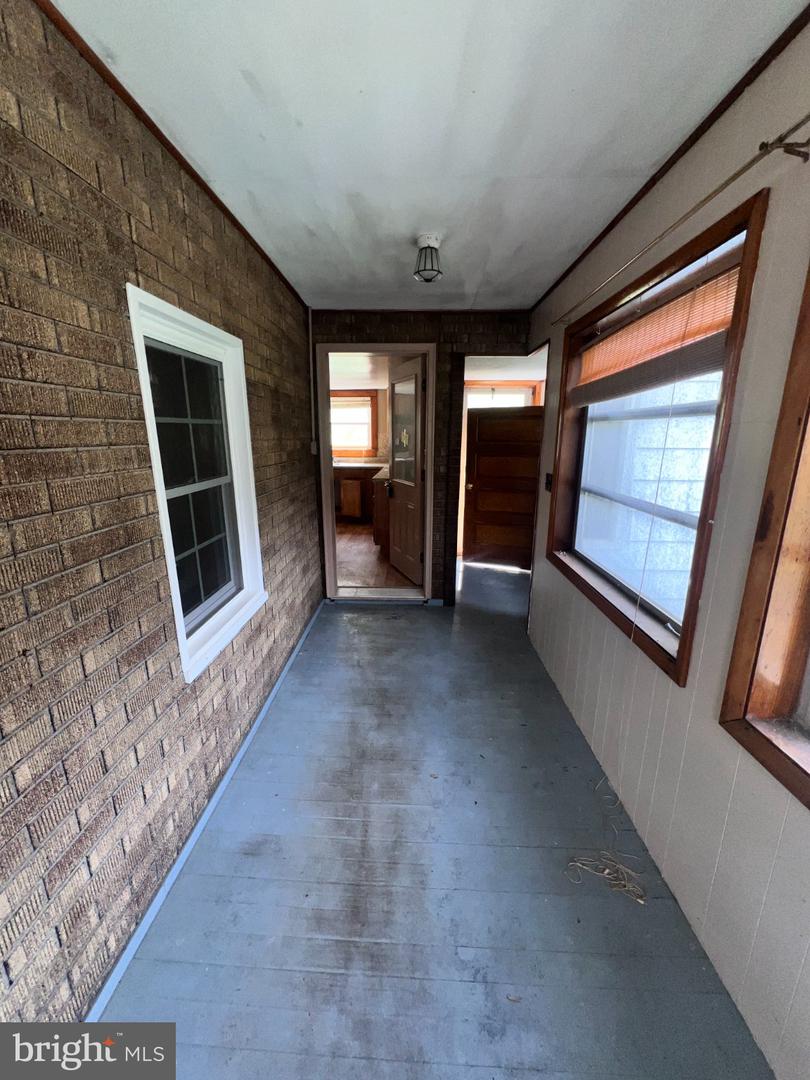 22416 Seldom Seen Rd Sw Property Photo 4
