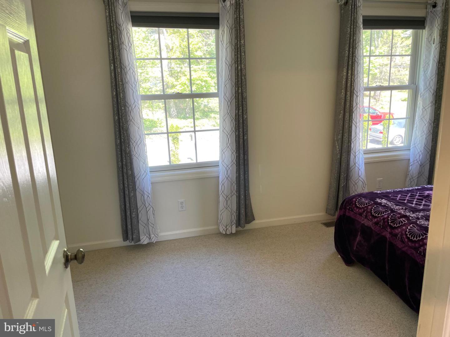 1044 Longwood Ave Property Photo 31