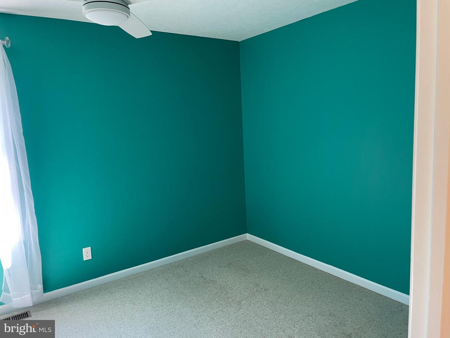1044 Longwood Ave Property Photo 39