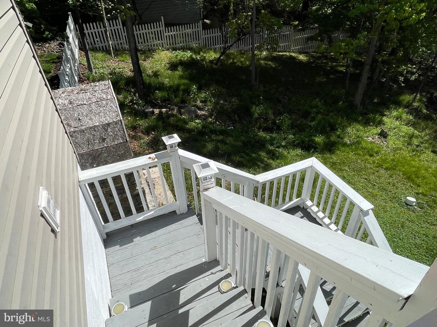 1044 Longwood Ave Property Photo 56