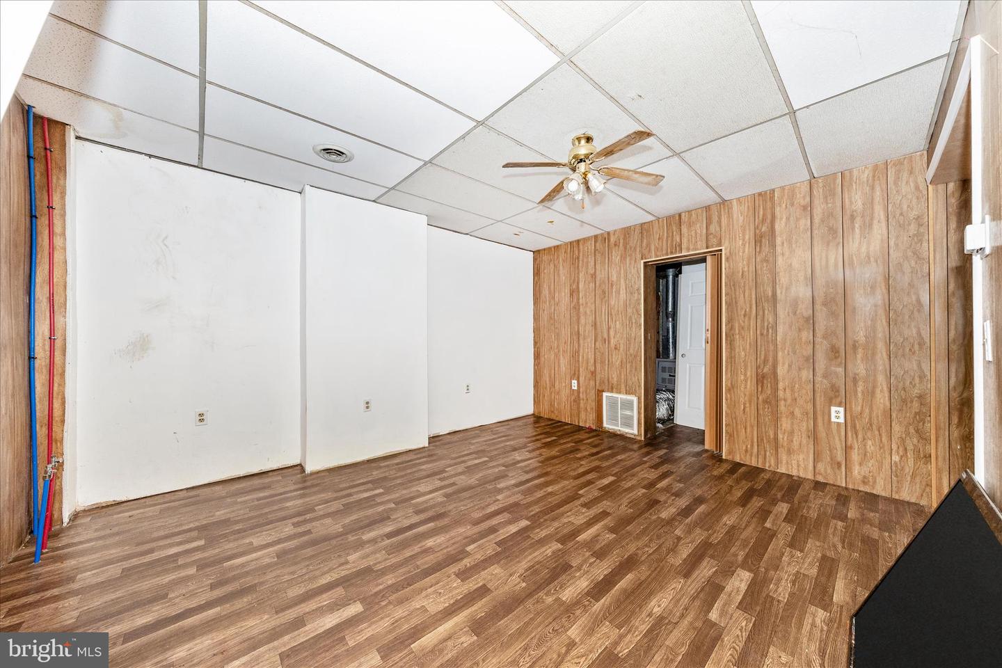 439 Waverly Ter Property Photo 7