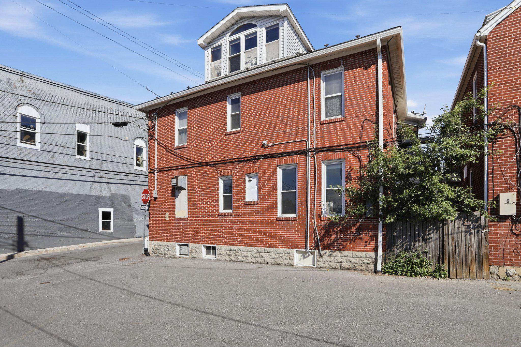 8 S Broadway Property Photo 5
