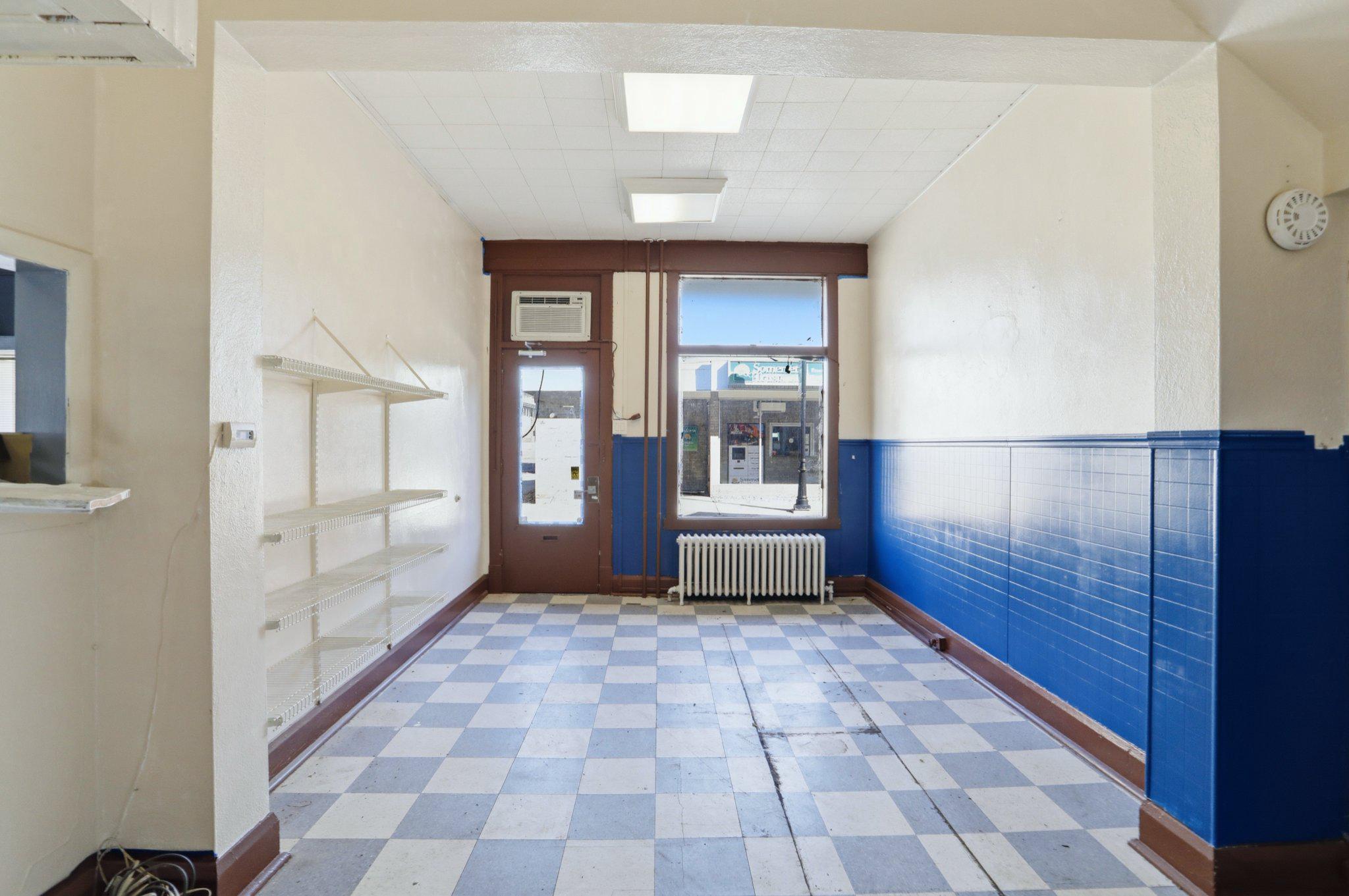 8 S Broadway Property Photo 7