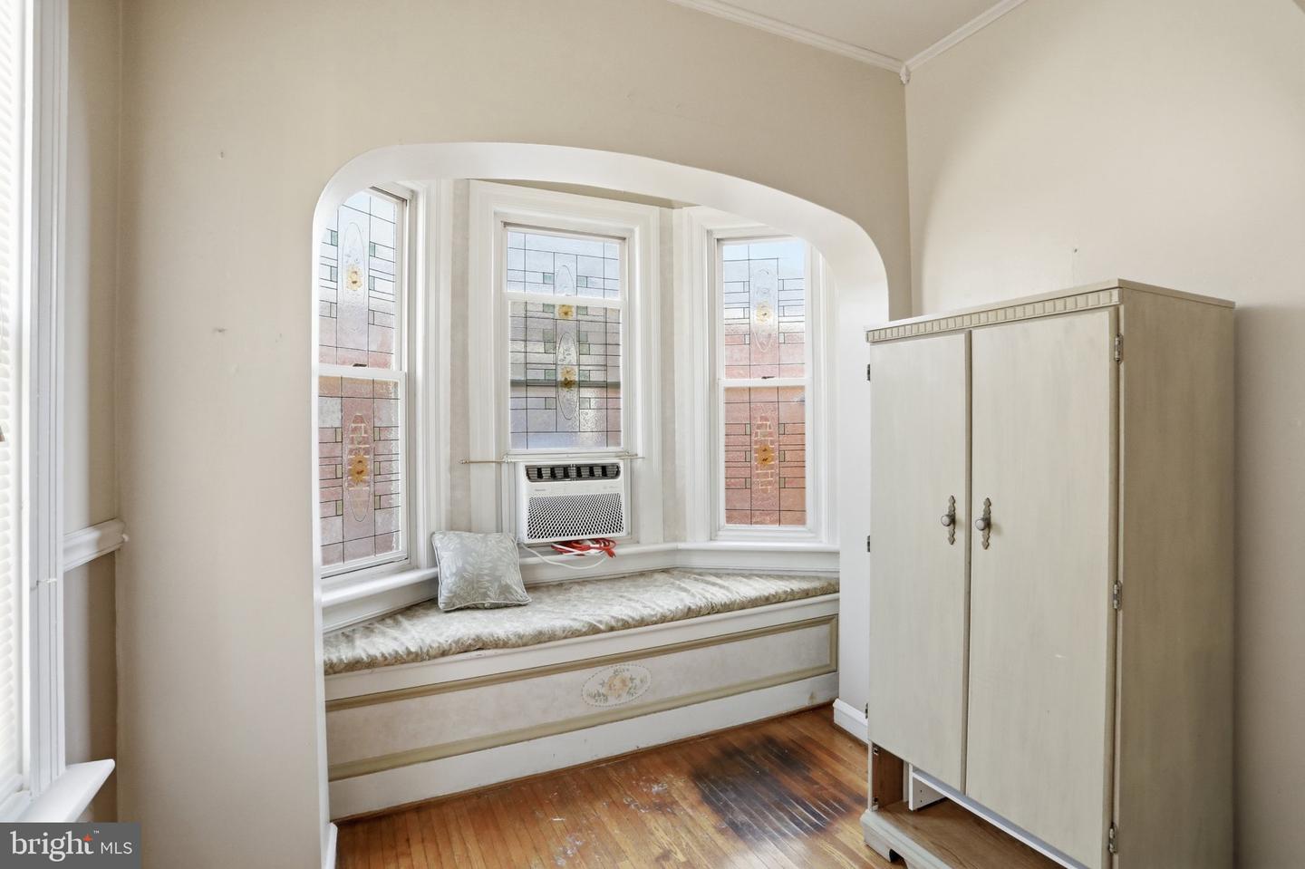 8 S Broadway Property Photo 22