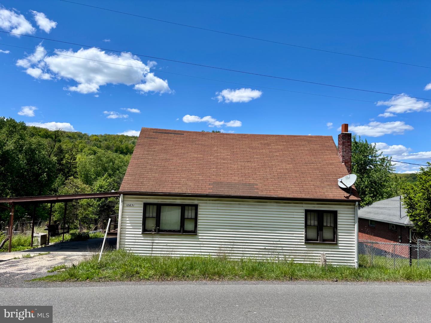 10631 New Hope Nw Property Photo 3