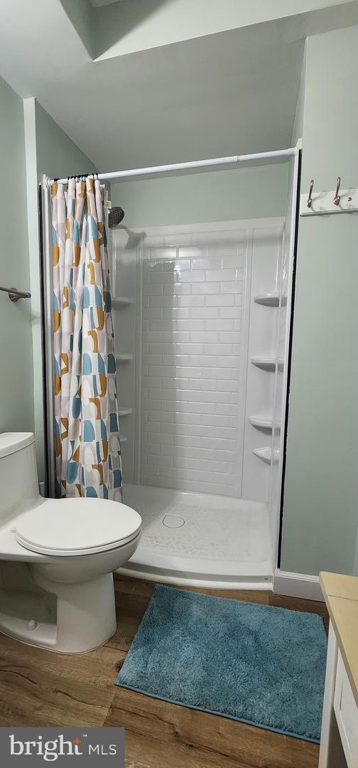 236 Glenn St Property Photo 32