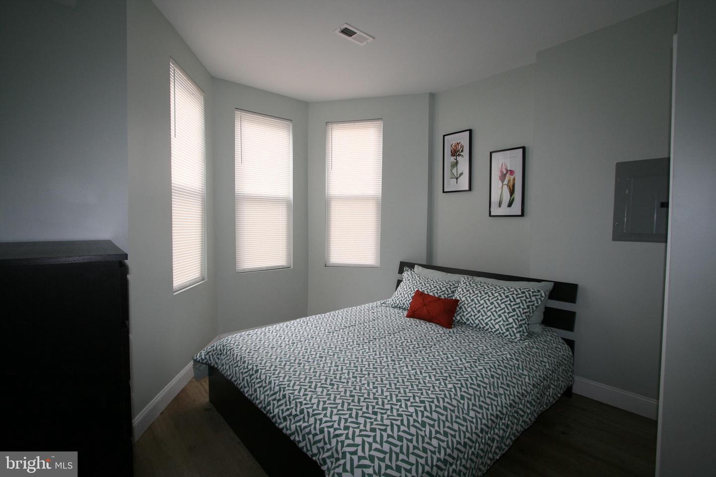 236 Glenn St Property Photo 50