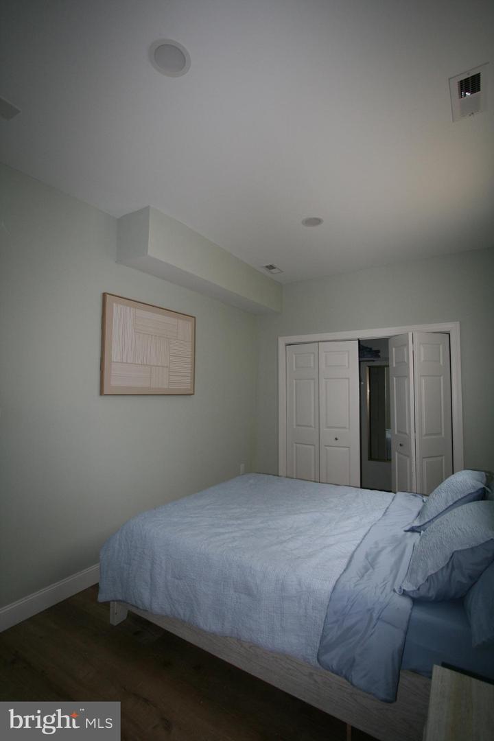 236 Glenn St Property Photo 55