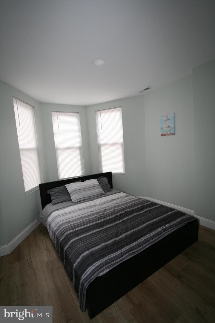 236 Glenn St Property Photo 75