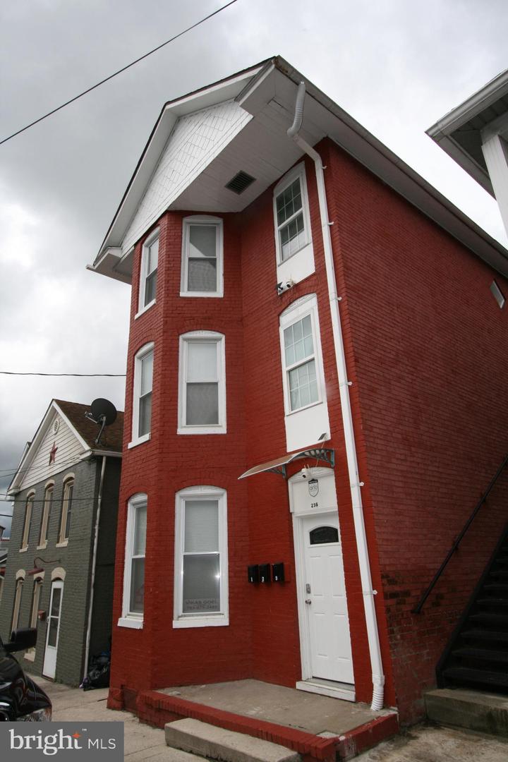 236 Glenn St Property Photo 104