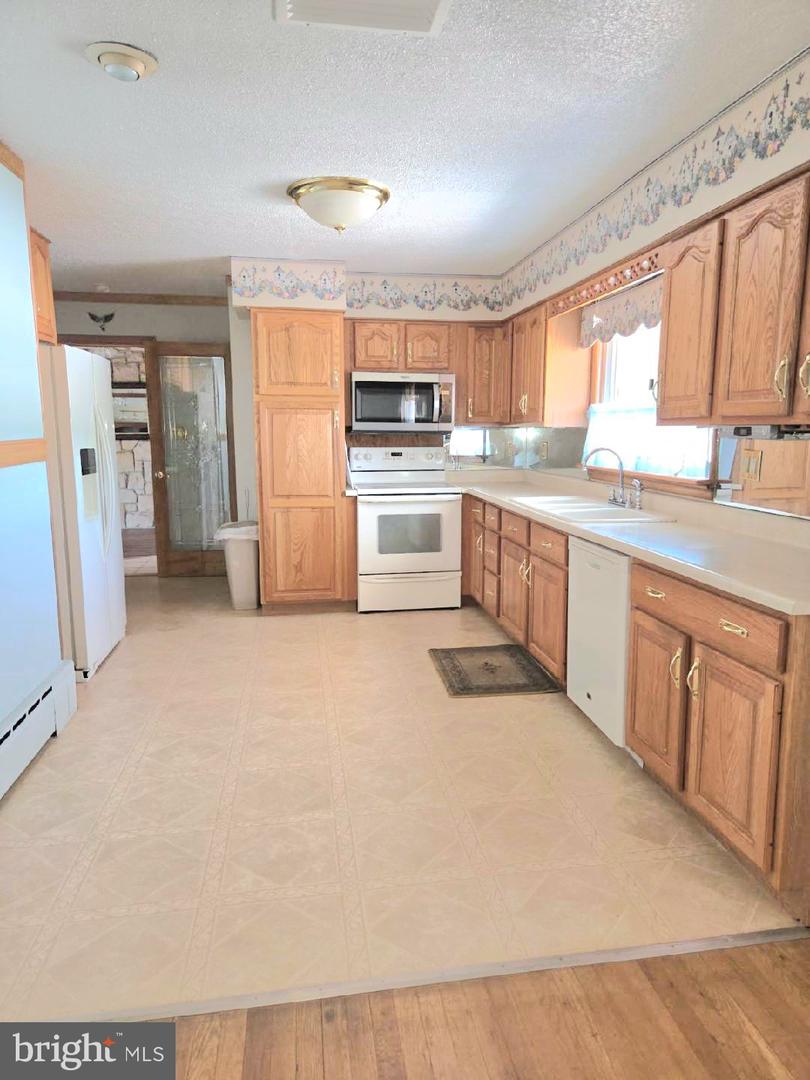 203 Wempe Dr Property Photo 24