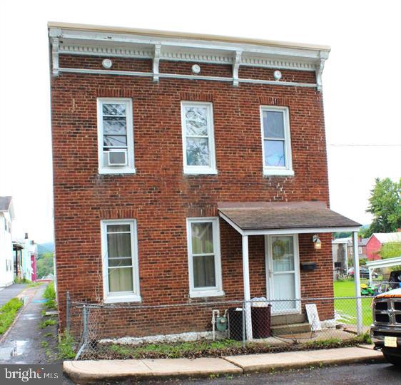 420 CHESTNUT ST Property Photo 1
